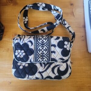 Vera Bradley Crossbody Bag Floral Quilted Black White‎ Purse